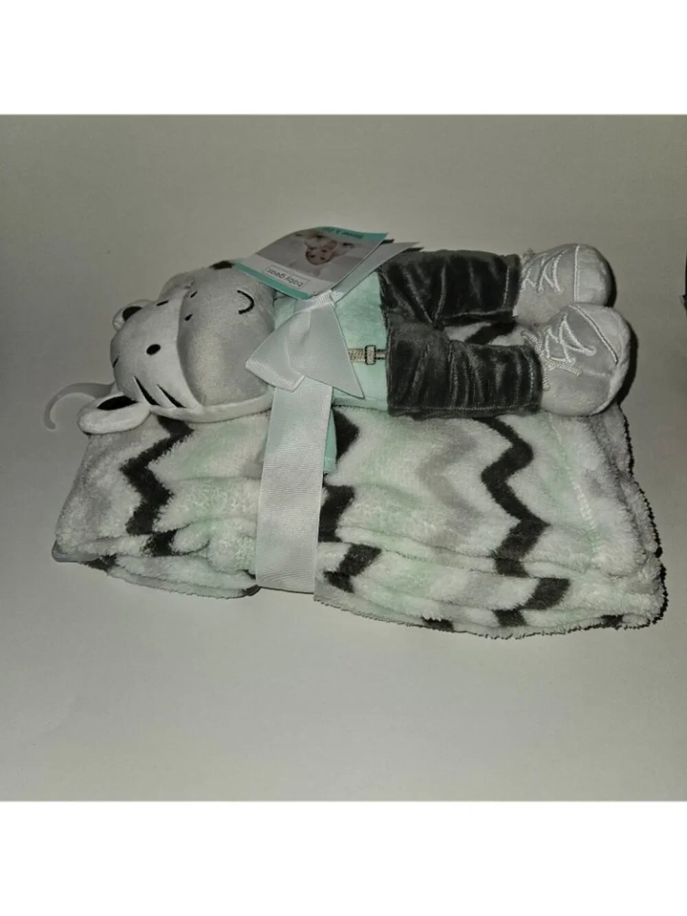 NEW Baby Gear Zebra Lovey Fleece Baby Blanket Gift Set Gray Green White Chevron